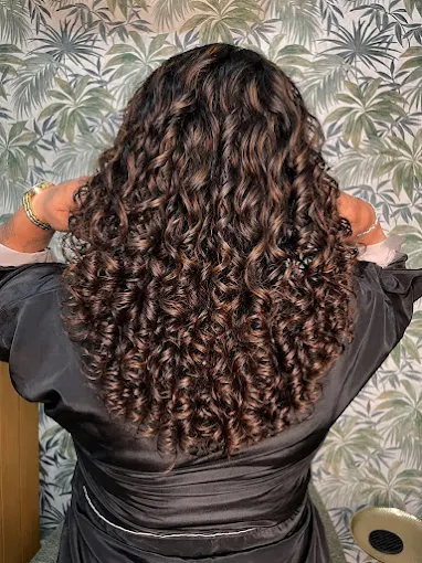 alta gama hairstyle
