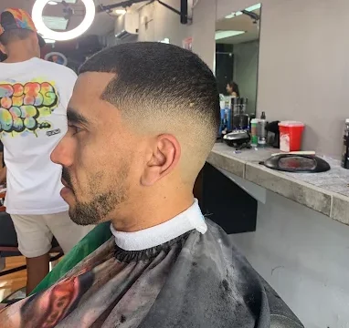 uppercutz barbershop cliente