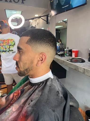uppercutz barbershop cliente